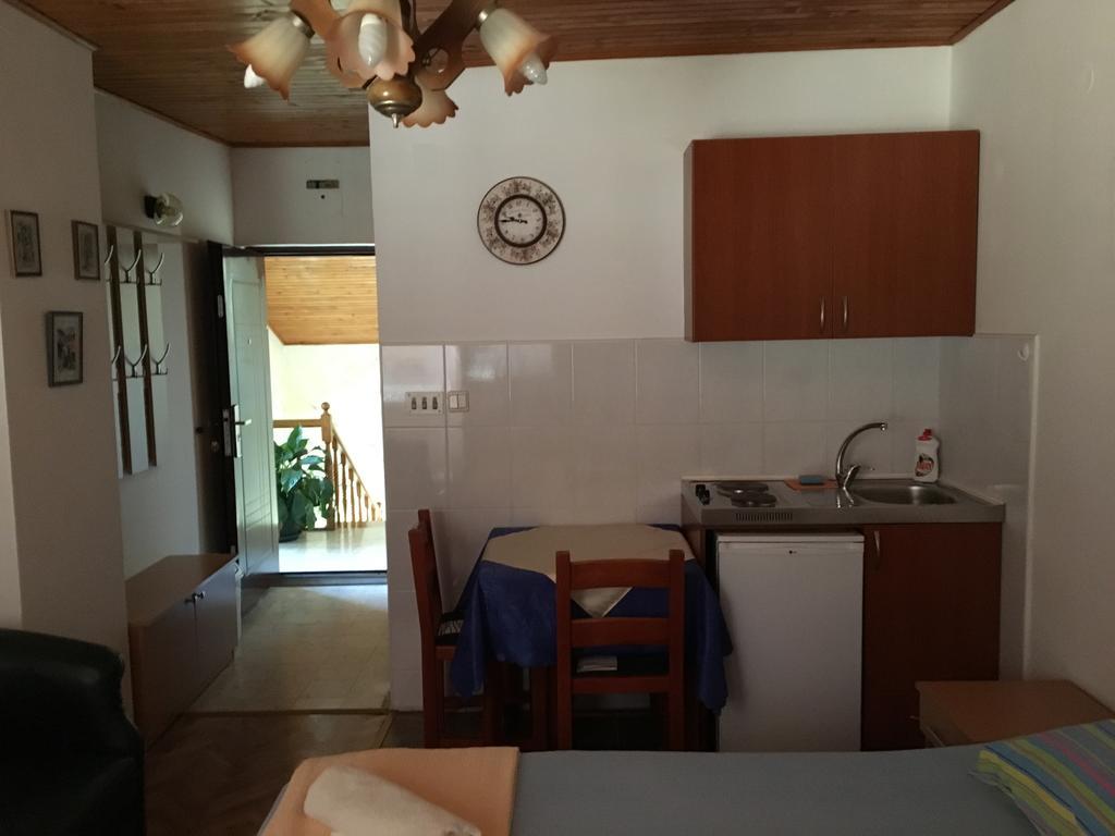 Apartments Upitnik Херцег-Нови Экстерьер фото
